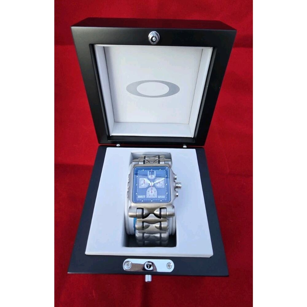NEW Oakley Minute Machine Titanium Square Watch Black Chronograph Vintge Y2K Box